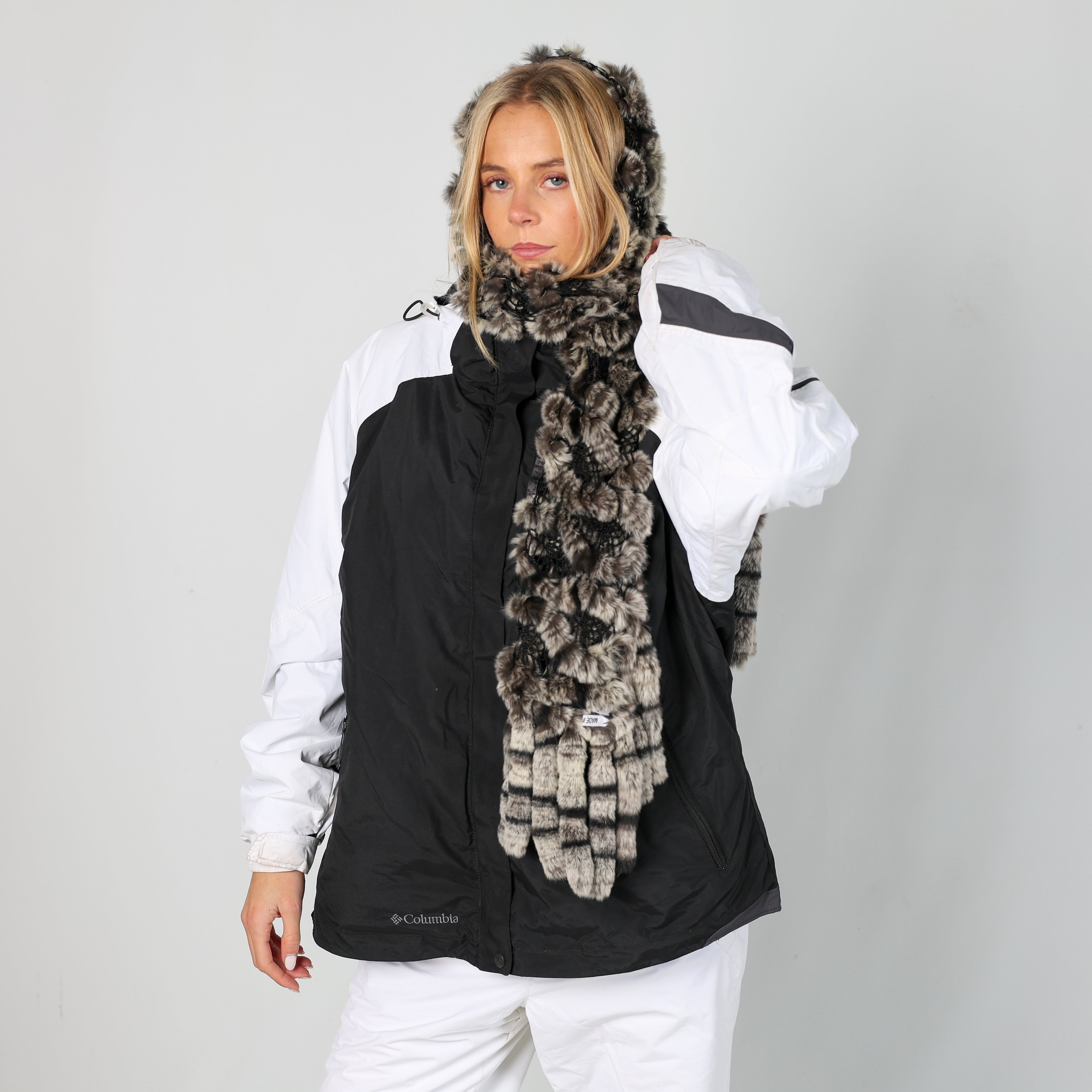 Black y2ks Columbia Ski Jacket Fleece Lined (XL)